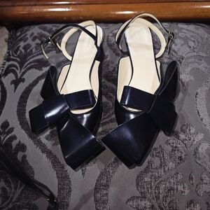 Chic Black Women's Heels with Bow Accent